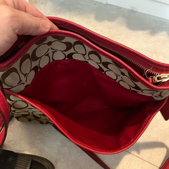 COACH purse and matching wallet. Classic. - Picture 5 of 11